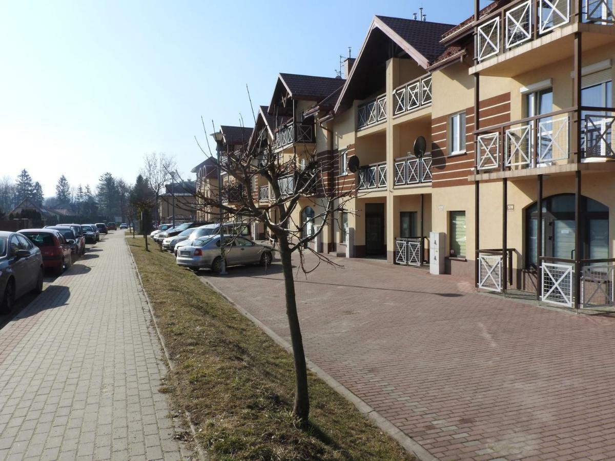 Apartament Nad Stawami Apartamento Sanok Exterior foto